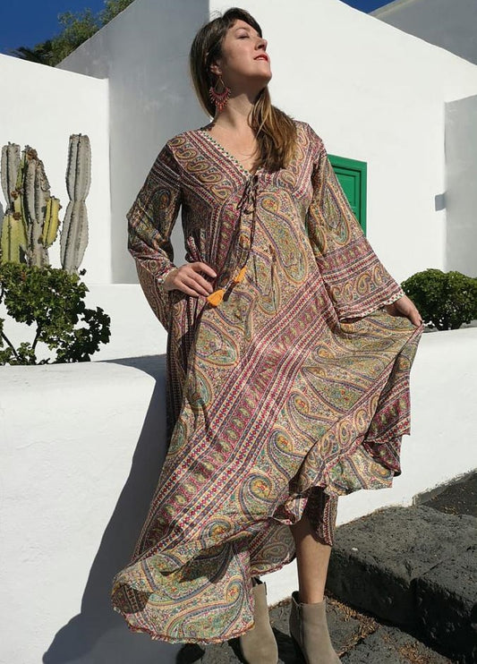 Vestido boho de seda con escote en v