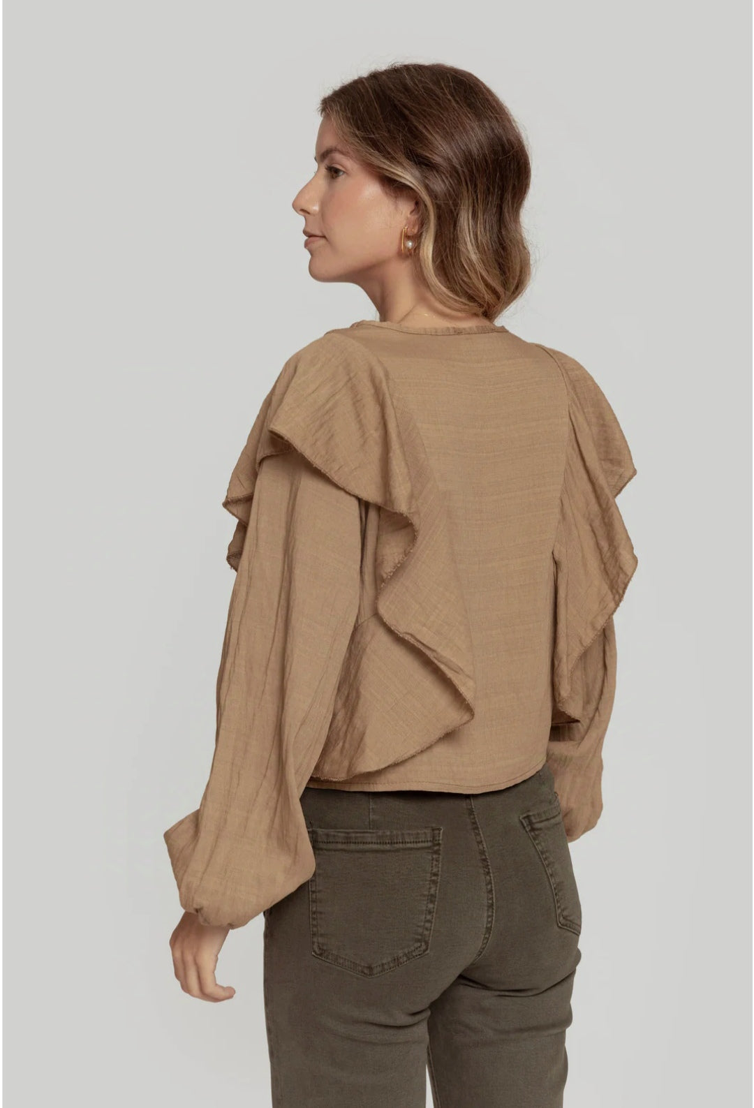 Blusa crop con volante