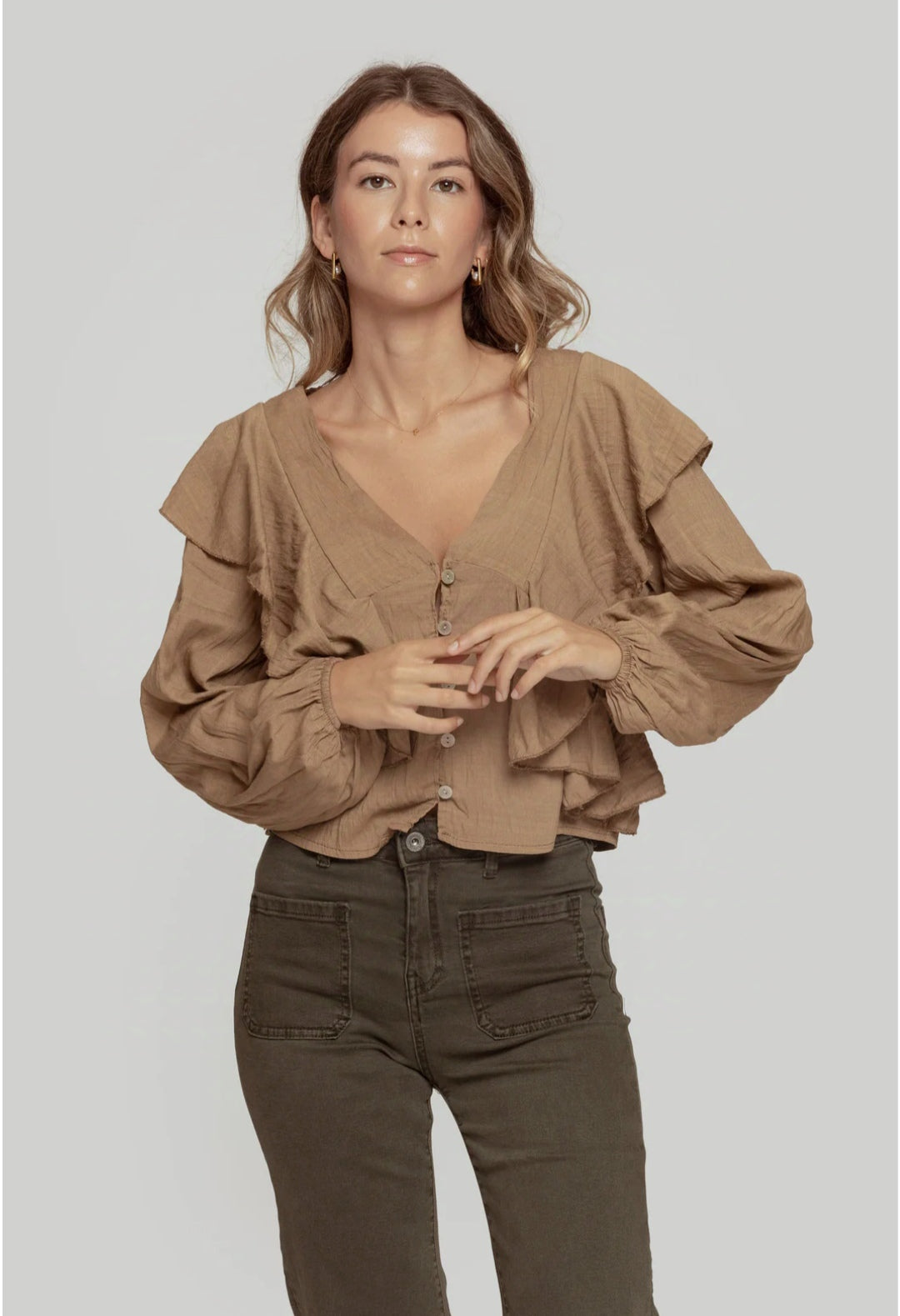 Blusa crop con volante